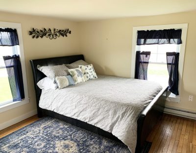 The Farmhouse, 2 miles from Colgate