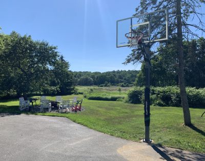 The Farmhouse, 2 miles from Colgate
