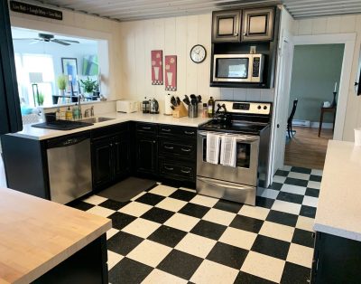 The Farmhouse, 2 miles from Colgate